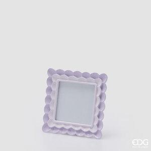 Kornizë fotografish me buzë të valëzuara – formë katrore